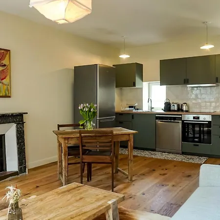 Les Nids Perches - Rue Sainte Croix Mortagne-au-Perche