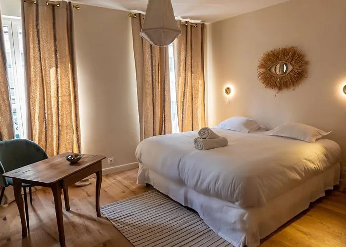 Les Nids Perches - Rue Sainte Croix