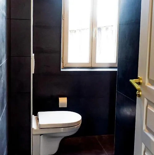 Les Nids Perches - Rue Sainte Croix *