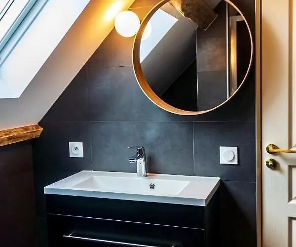 Les Nids Perches - Rue Sainte Croix Mortagne-au-Perche