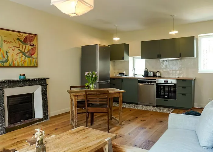 Les Nids Perches - Rue Sainte Croix Mortagne-au-Perche