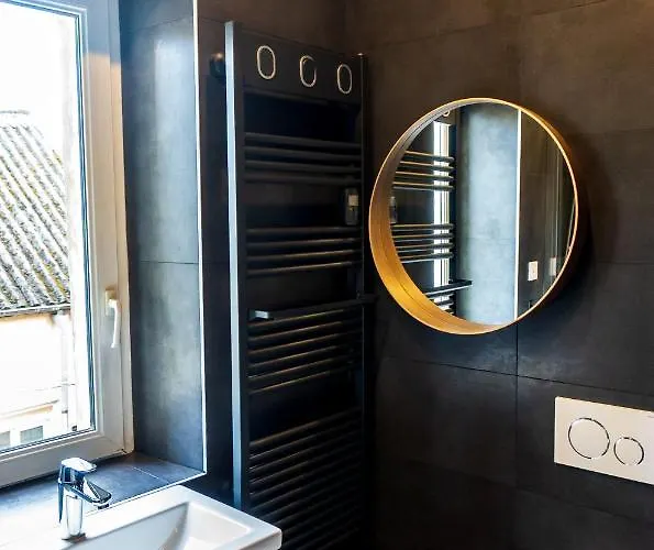 Les Nids Perches - Rue Sainte Croix *